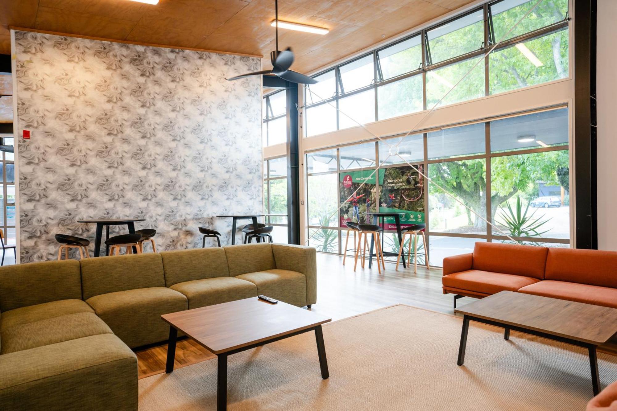 Hostel Haka House Rotorua Exterior foto The library at the University of the Sunshine Coast