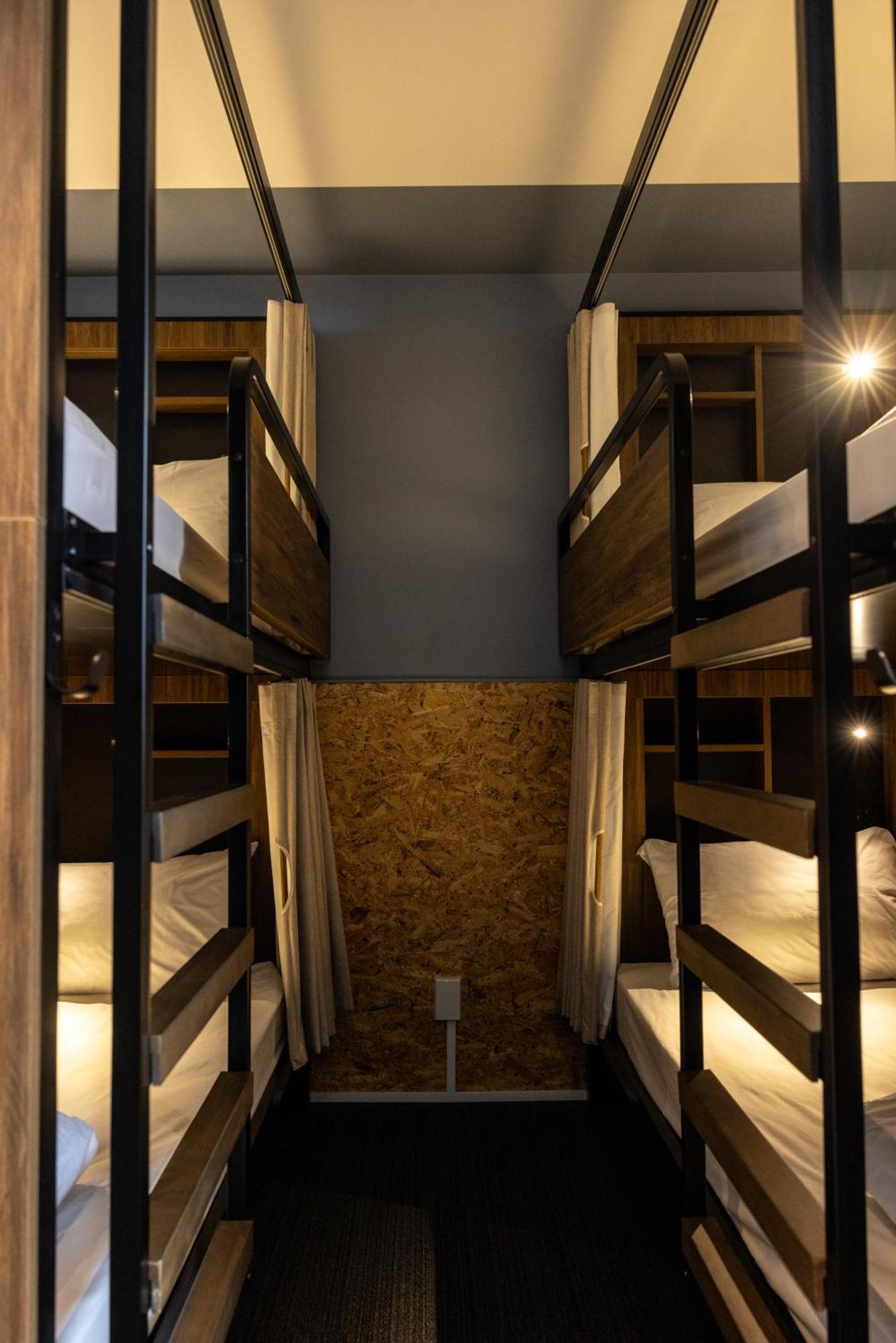 Hostel Haka House Rotorua Exterior foto A capsule hotel in Tokyo
